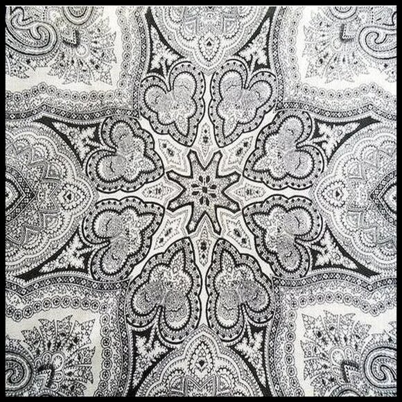 Large Wool Scarf Black White Jacobean Paisley, 70s Vintage Old Money Core - Picture 7 of 16